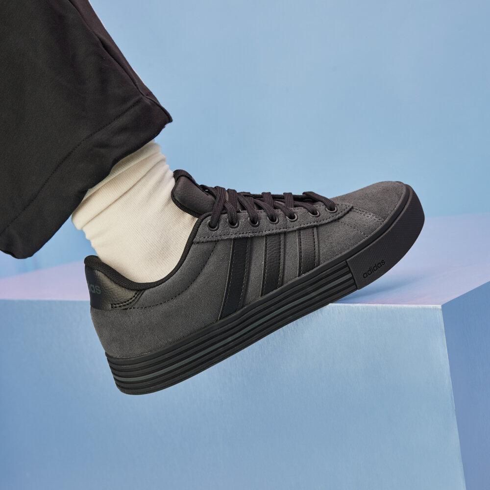Adidas Men's Daily 4.0 Synthetic Leather Low Top Skateboard Shoes Unisex Bla Cm