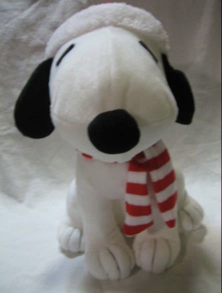 PEANUTS SNOOPY Mega Jumbo Sitting Winter Plush Toy (Snoopy)