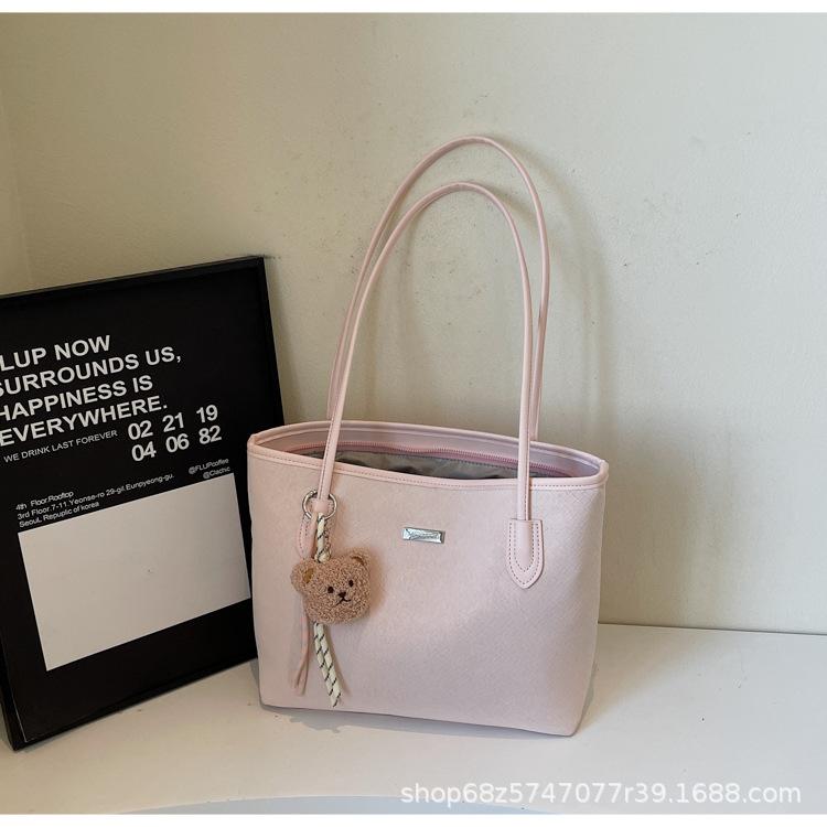 

Summer underarm bag women s 2025 new class large-capacity work commute tote bag casual versatile shoulder bag розовый