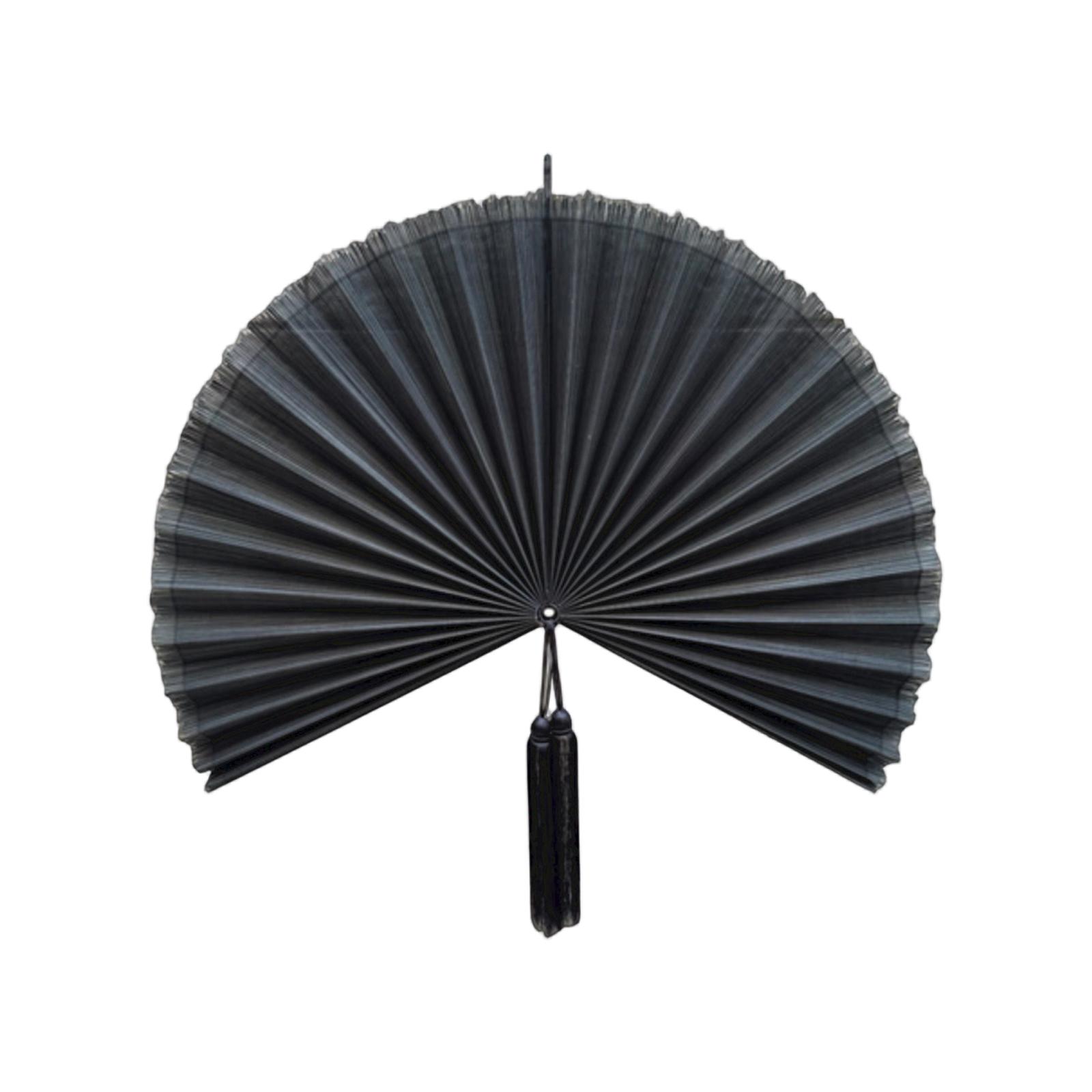 Ar rokām austs sienas ventilators, Bohēmisks