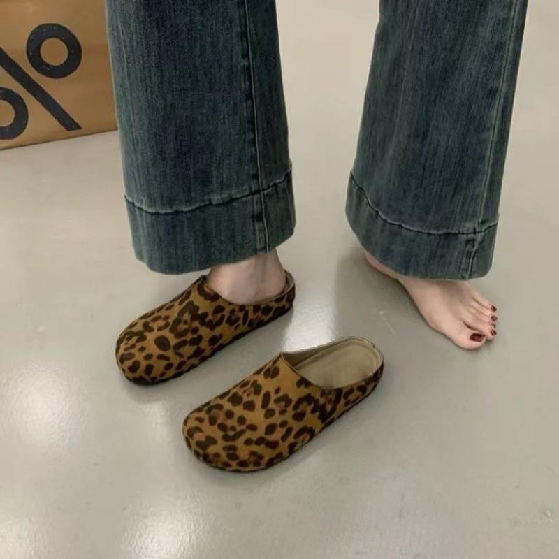Flat Shoes Plus Size Women's Shoes Thick Soles Toe Caps Half Slippers Women Outdoor Wear Leopard Print Lazy Soft Soled Sneakers