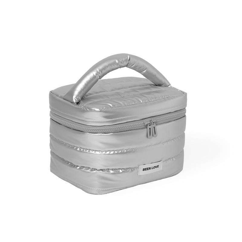 Storage Bag, Travel Cosmetics Storage Bag, Essential for Travel, Makeup Bag, Large Capacity, Lightweight, Easy To Carry