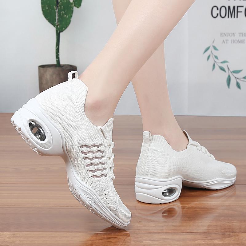 Women's Large-sized Square Dance Shoes Women's Mesh Fly Woven Breathable Modern Fashion Dance Shoes Ballet Dance Shoes Ballet Flats Shoes