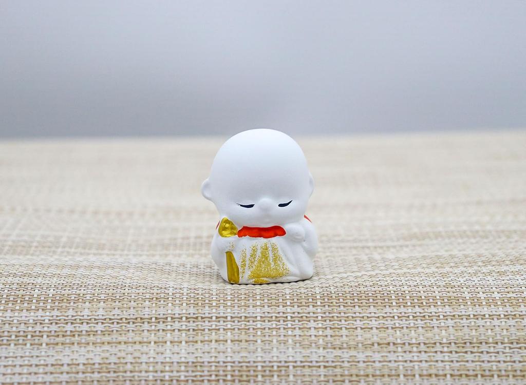 Castle Enterprise S Good Luck Jizo with Fortune Slip Set In Display Box Good Luck (White) (24 Pieces) (with Sticker)