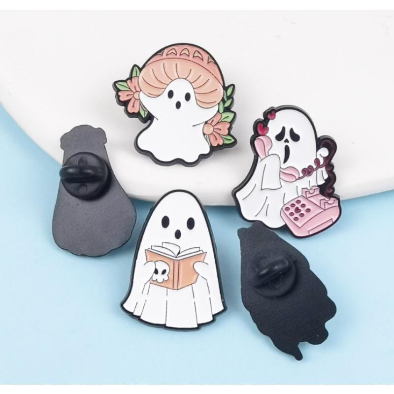 5pcs Ghost Shape Brooch Set Cute Lovely Cartoon Anime Pin Brooch Set For Women Halloween Clothings Decoration