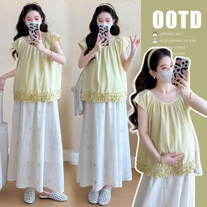 2026 Fashionable Summer Maternity Two-Piece: Loose Top & Hollow Out Skirt Large