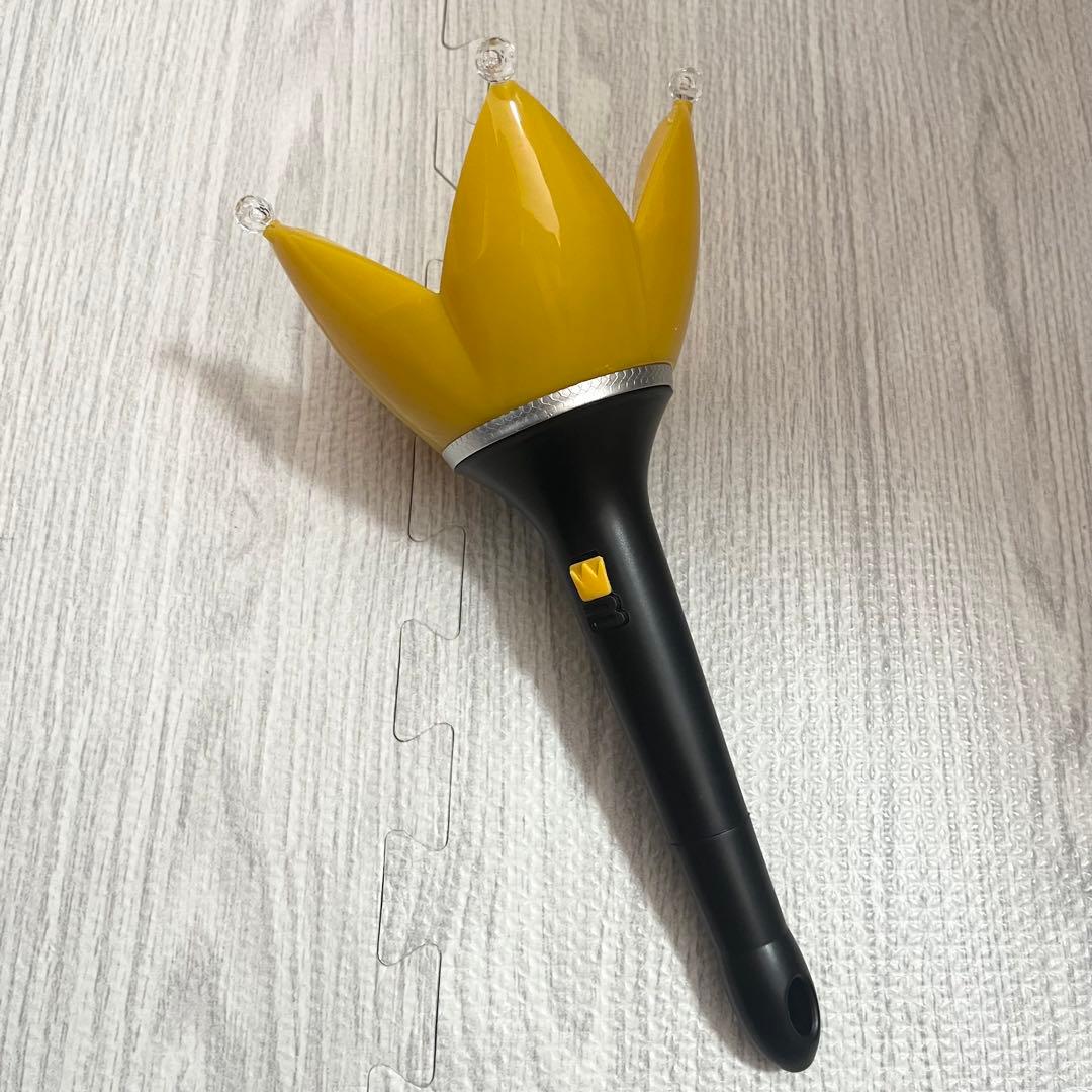 

[USED] BIGBANG Yellow Star-Shaped Light Stick, Korean Version, Black