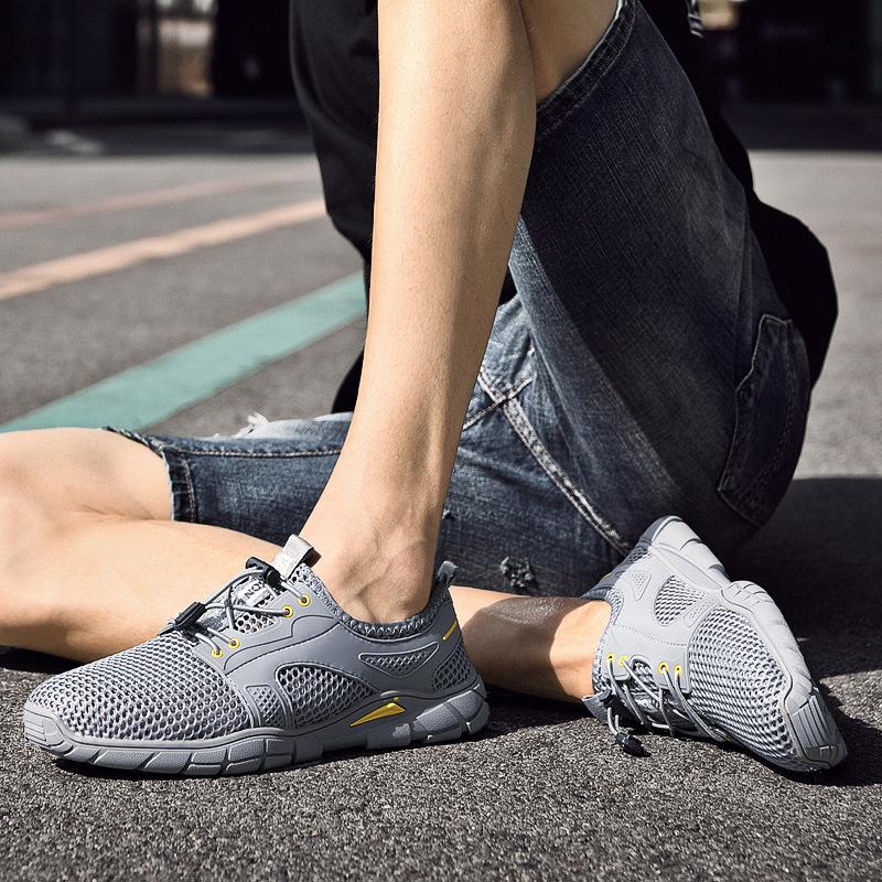 Sapatos Masculinos Verão Novo Moderno Combina com Tudo Sola Grossa Corrida Sapatos Casuais Respirável Vazado Tênis de Malha