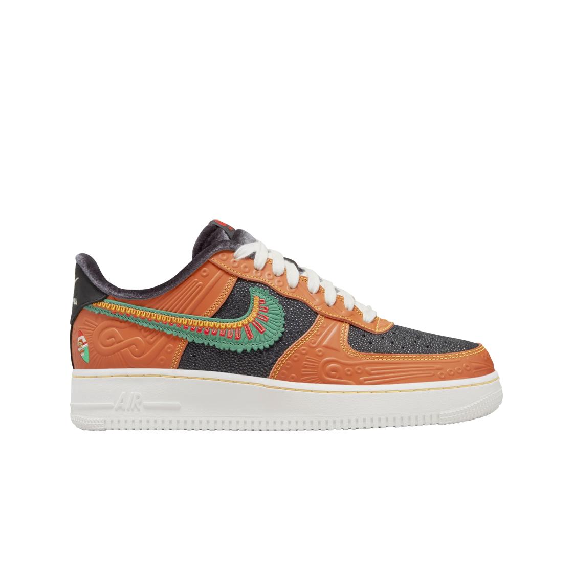 

Мужские кроссовки Nike Air Force 1 07 LX Siempre Familia DO2157-816