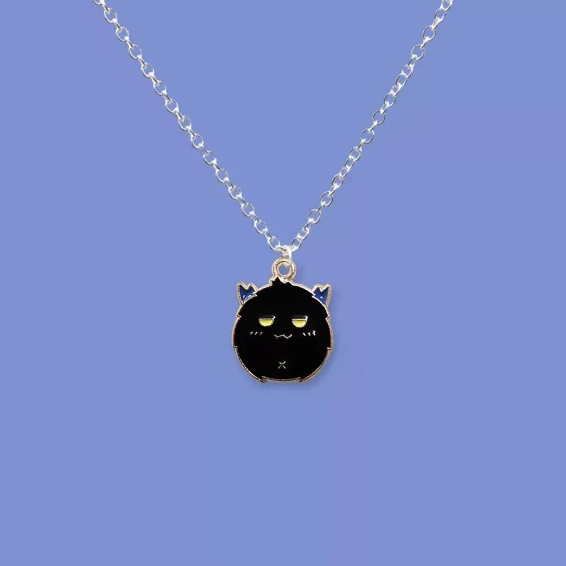 

Черно-белое ожерелье с шаром онмёдзи для мужчин и женщин, парные цепочки на ключицу с маленькими дьяволятами, Хэллоуинские безделушки чёрный