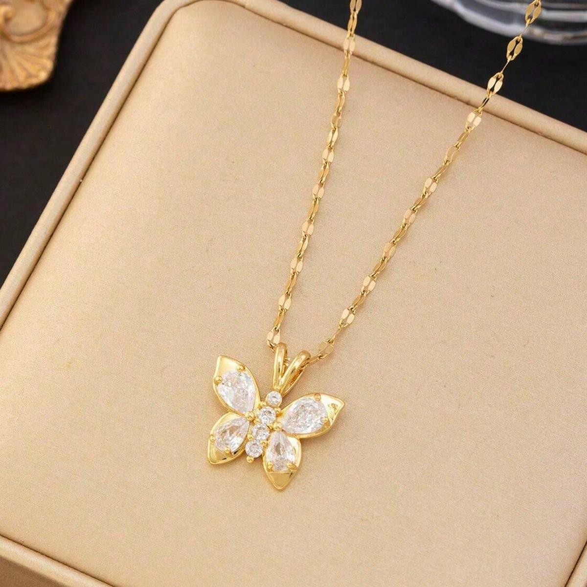 

Elegant Pink Zircon Butterfly Necklace Women s Fashionable High-End Pendant Light Luxury Stainless Steel Collarbone Jewelry білий