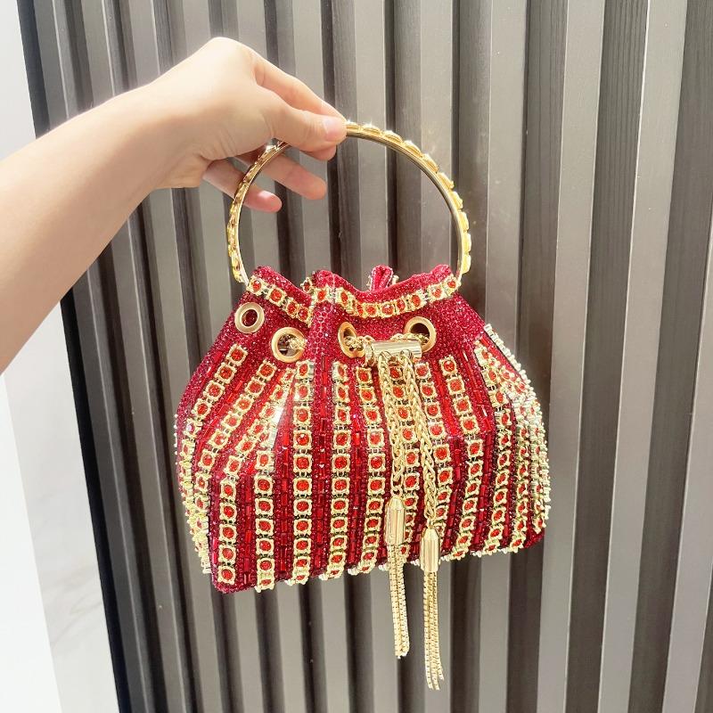 Dinner handbag, new high-value women's bag, fashionable diamond-encrusted chain bag, shoulder messenger bag.