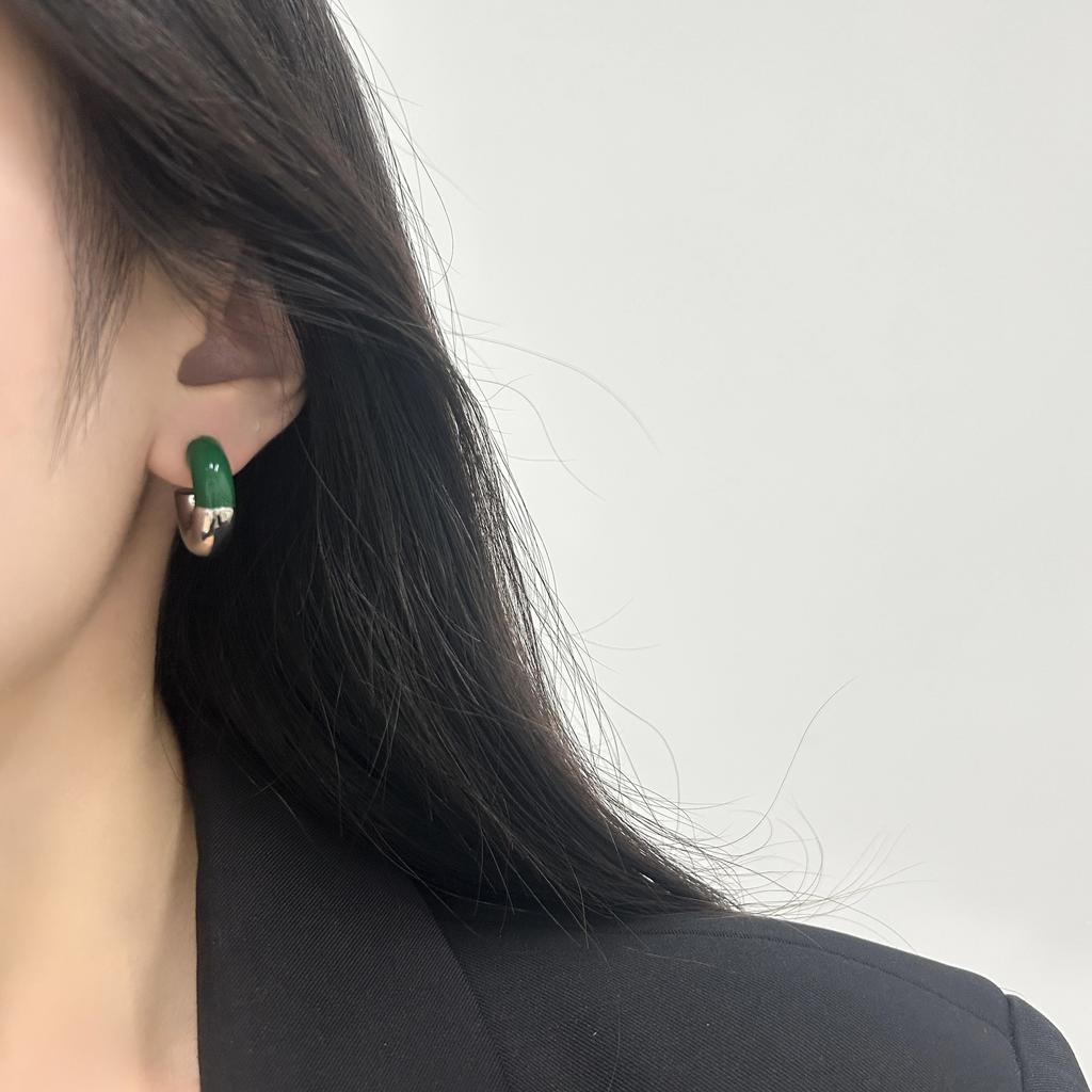 Boucles d'oreilles semi-circulaires en métal de couleur contrastée Boucles d'oreilles Luxe léger Mode Personnalité Simple Luxe léger Quotidien Premium Boucles d'oreilles polyvalentes