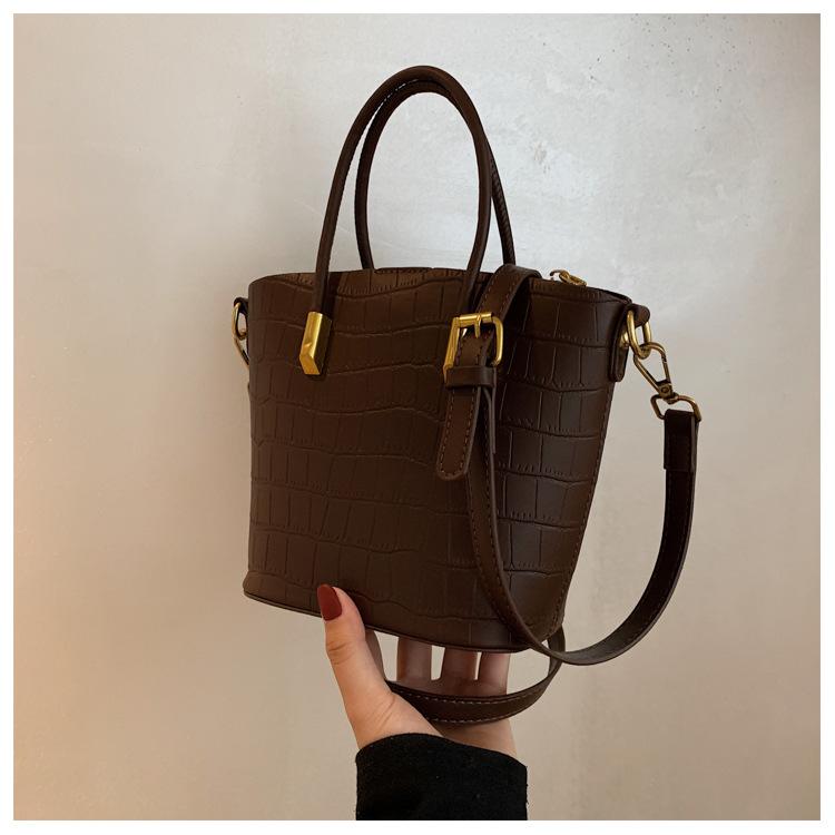 Autumn and Winter Small Bags Women's Bags Trendy Fashion Versatile Shoulder Messenger Bags Textured Bucket Bags