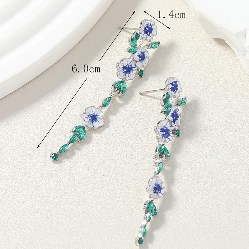 Natural Long Earrings Female Temperament Summer Green Leaf Flower Zircon Earrings Elegant Ornament