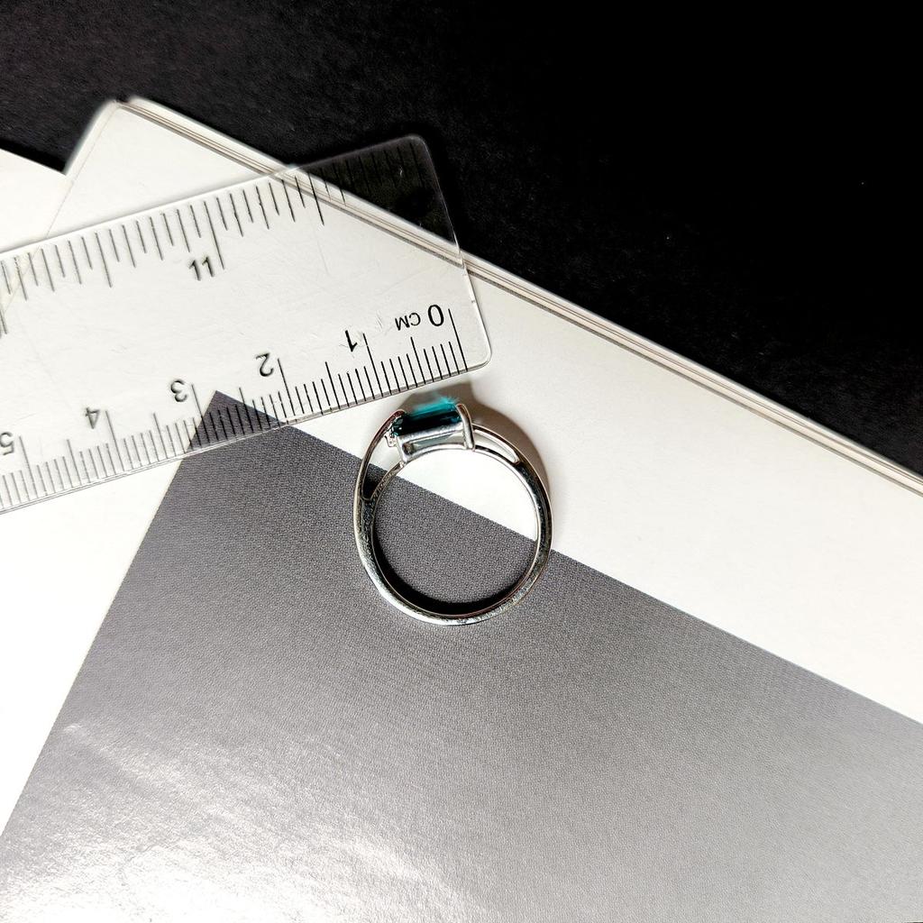 Серебряное кольцо с изумрудом nano 1.385ct, вес изделия 2,64 гр (2174196)