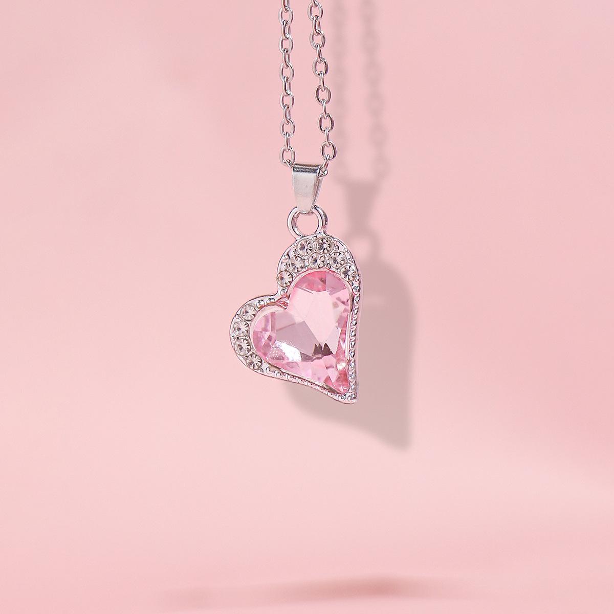 

Spring And Summer Couple Style Light Luxury High-End, Versatile Diamond Heart Bow Necklace