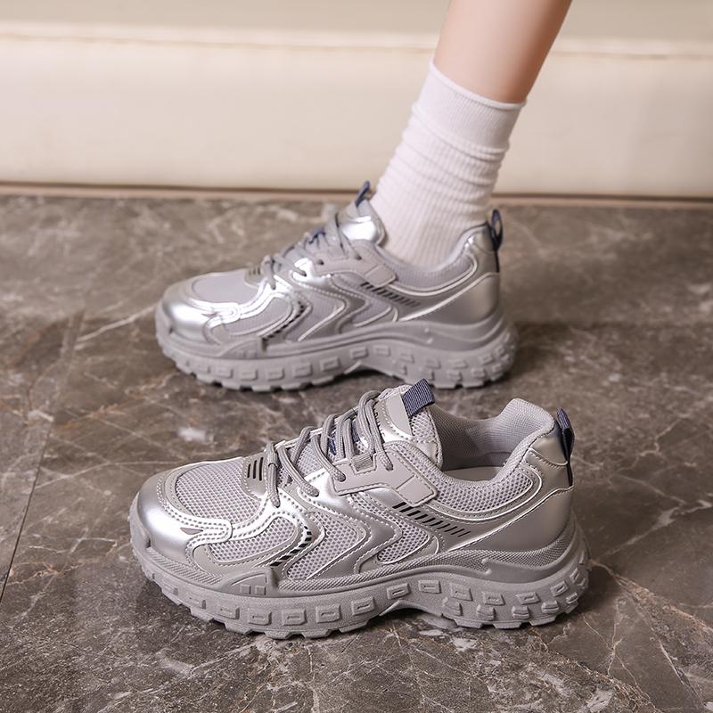 fashion 2024 New Breathable Mesh Flats Sneakers Fashion Outdoor Female Footwear Simple Round Toe Run Shoes