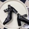 Mode 2025 Vår Höst Punk Nitar Metall Bältesspänne Mary Janes Dam Pumps Mode Fyrkantig tå Lackläder Höga klackar Festskor