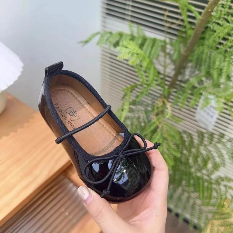 

Spring Autumn Girls Princess Leather Shoes Glossy PU Bowknot Children s Flats Fashion New Kids Causal Ballet Loafers Soft Bottom 26