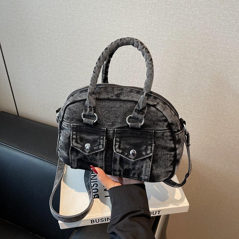 New niche design bag women's shoulder pillow bag fashion casual commuter handbag messenger bag