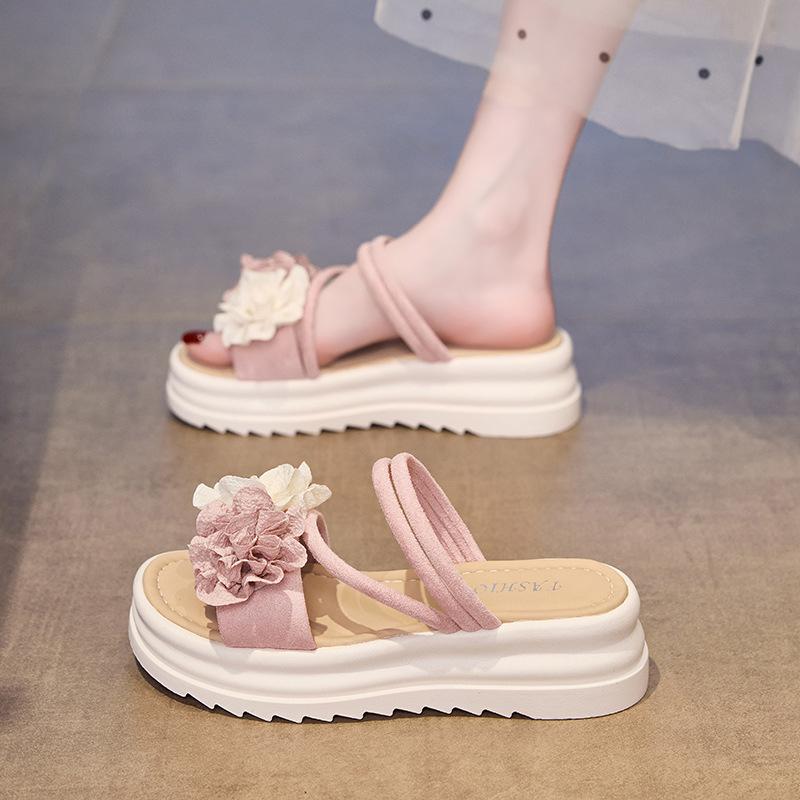 Cool slippers 2025 summer new fashionable small fresh flower thick-soled foot cover casual sandals spot women's shoes