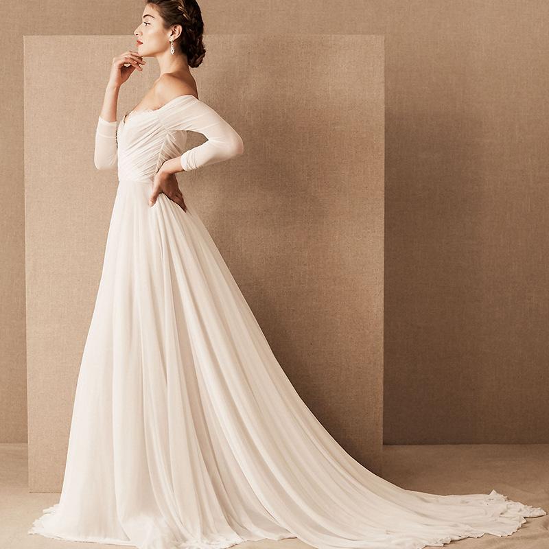 French retro light wedding dress bride