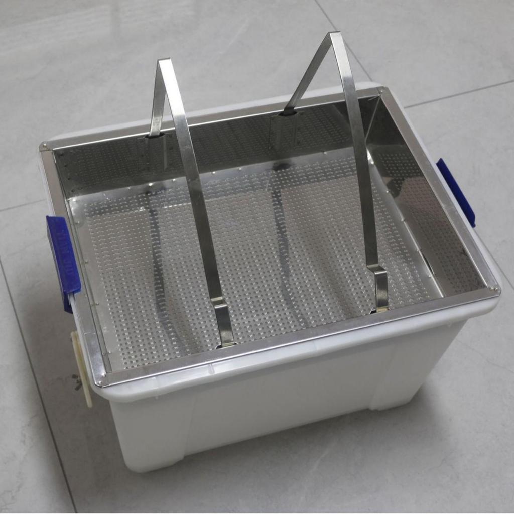 Beekeeping Honey Container with Draining Tray Long-Lasting for Apiarists
