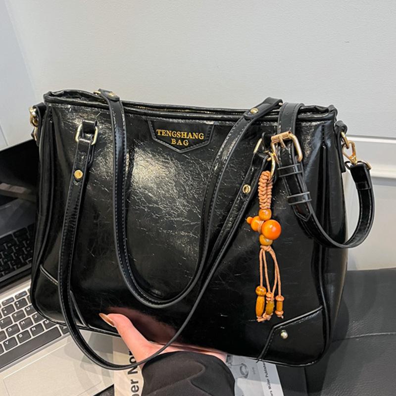 High-end Bag, Large-capacity Retro Crossbody Bag, Versatile Tote Bag for Commuting Casually