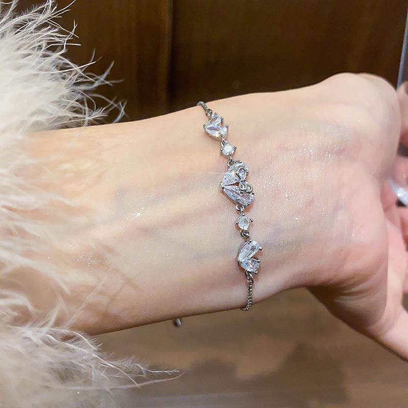 Oval Starburst Zircon Bracelet: Elegant, Versatile, High-End Jewelry