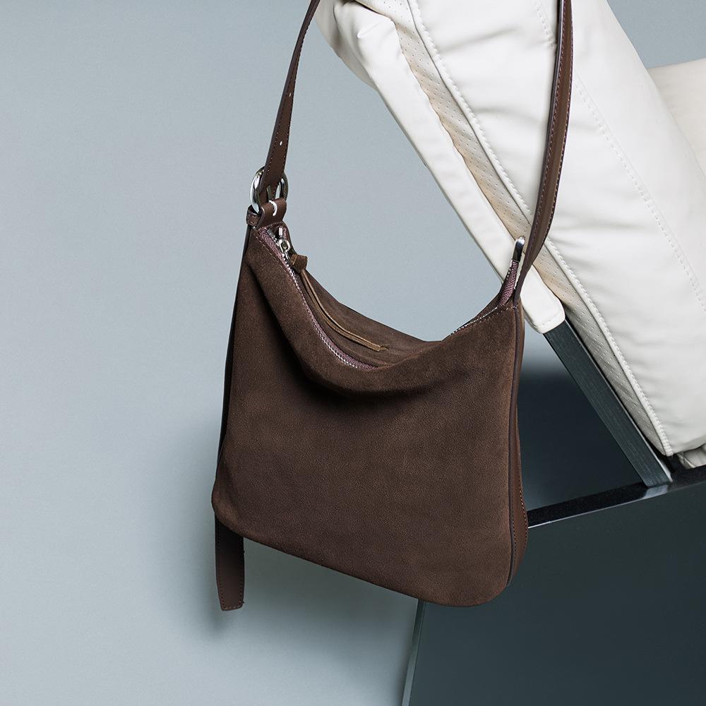 Vintage Suede Leather Single Shoulder Bag 2025 New Style Elegant Light Luxury Crossbody Bag Niche Design Versatile Bucket Bag