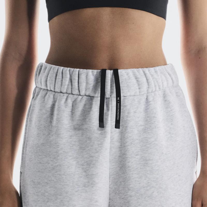 On Club Simple Comfortable Fashiable Soft Three-Quarter Casual Shorts Women shorts Meteor-Gray 1WF10741756