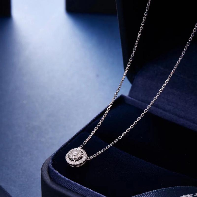 Korean Star Point Zircon Pendant Necklace – Elegant Clavicle Chain for Women, Light Luxury Gift
