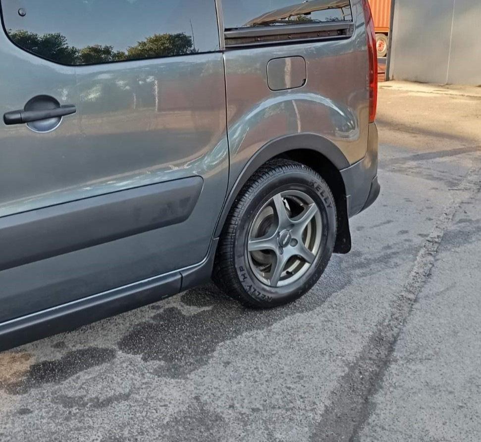 Накладки на арки (4 шт, черные) 1 боковая дверь, Пластик для Peugeot Partner Tepee 2008-2018 гг