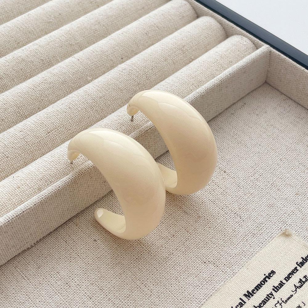 Liu Yifei Style Resin Ear Cuffs: s925 Sterling Silver Needle, Versatile and Fashionable Earrings for Women.