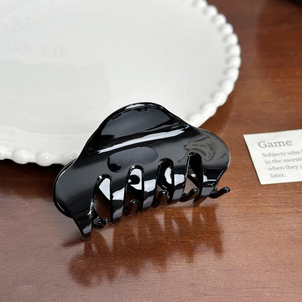 

Premium Hair Acetate Claw Clip In Classic White And Black For Chic Hairdos Everyday Black Small8