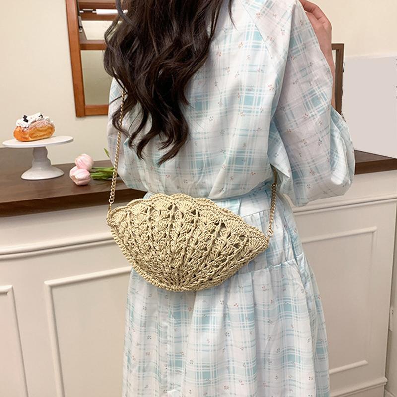 Die Vintage Muschelform Handgewebte Stroh-Schultertasche Sommer Strand Handgemachte Kette Hohl-Crossbody-Tasche