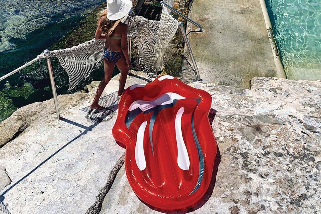 SUNNYLIFE Deluxe Float The Rolling Stones