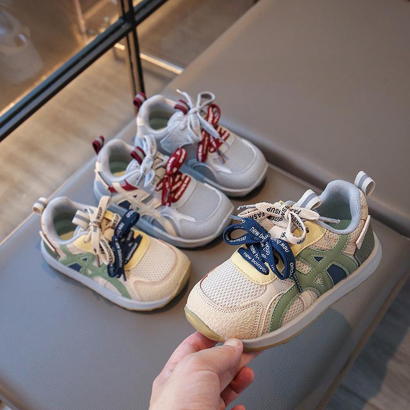 2026 Spring/Autumn Lightweight Breathable Sports Shoes for Kids - Trendy Outdoor Footwear for Boys and Girls