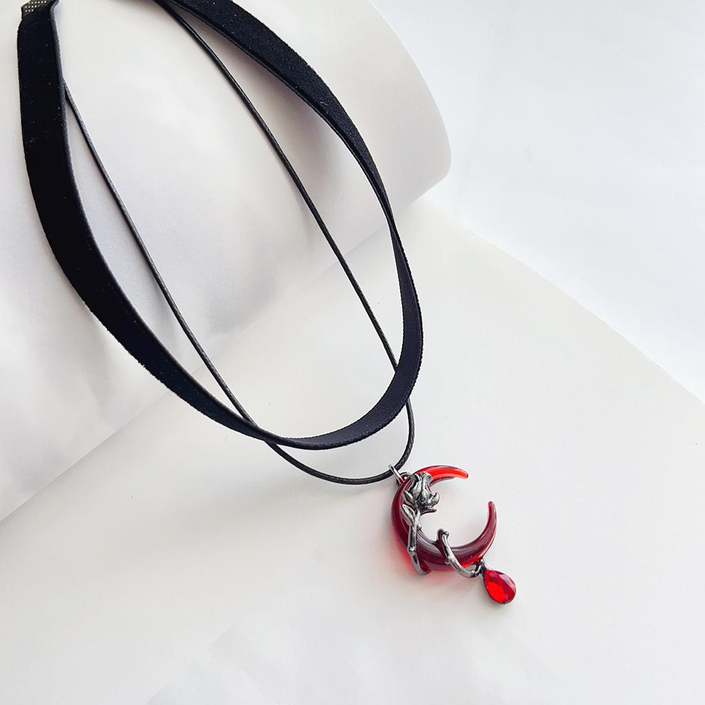 Gothic-style black velvet with red blood-colored rhinestones, moon and rose pendant, choker collar, necklace, women's accessorie