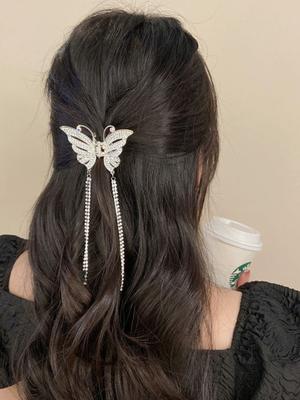 1 Stück Modische, elegante Hello Kitty Schmetterlingsquaste mit Diamanten für Damen und Mädchen – Party-Haaraccessoires