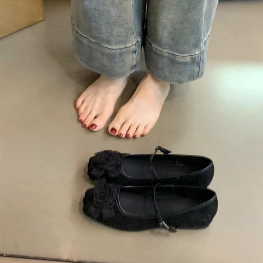Flower Shoes Female Internet Celebrities New Elegant Mary Jane Shoes Women's 2025 New Foreign Super Soft Square Head Commuting Single Shoes