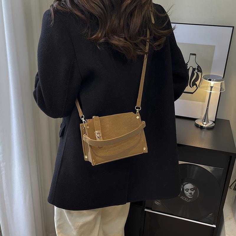 Light luxury high-end bag women's fashion simple shoulder messenger bag niche design commuter handbag