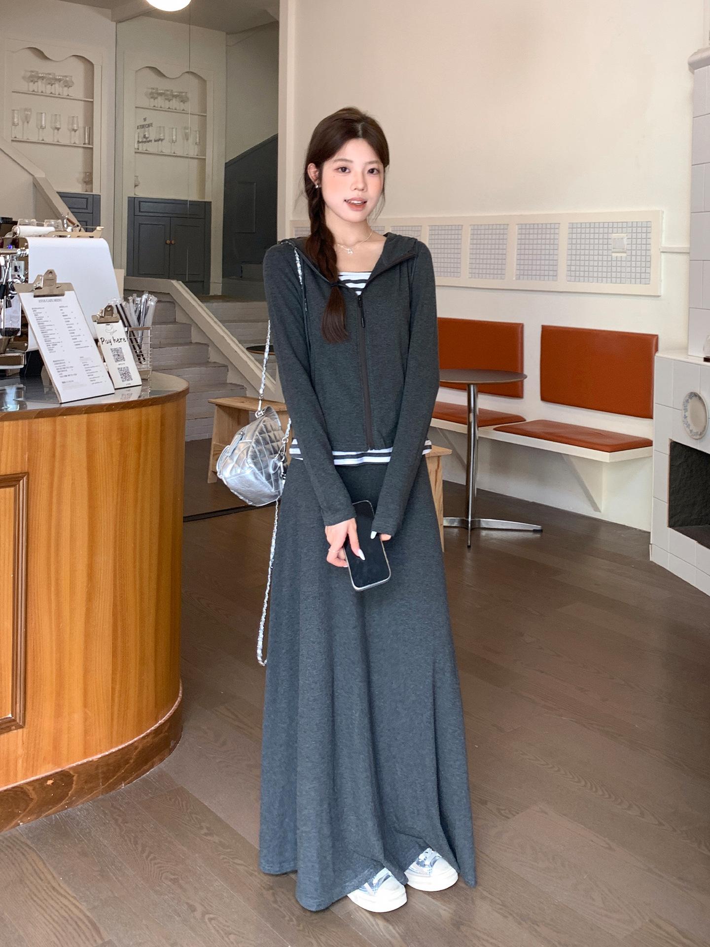 

Dark gray fake two-piece drawstring hooded inside long-sleeved T-shirt women s autumn zipper design bottoming top M