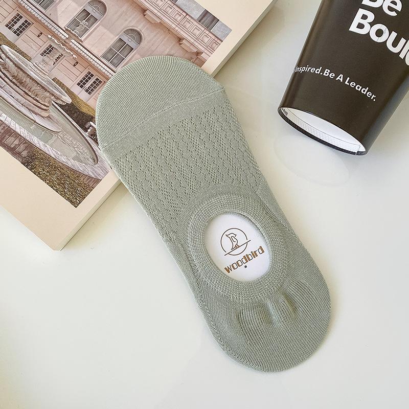 Female Summer Thin Mesh Absorbs Sweat and Does Not Slip Off with Shallow Mouth Invisible Socks