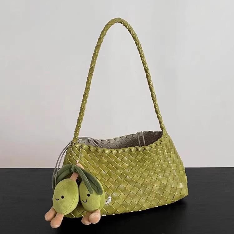 

Soft Leather Hand-Woven Underarm Bag Women S High-End Sense Versatile Retro Portable Shoulder Mother And Child Bag