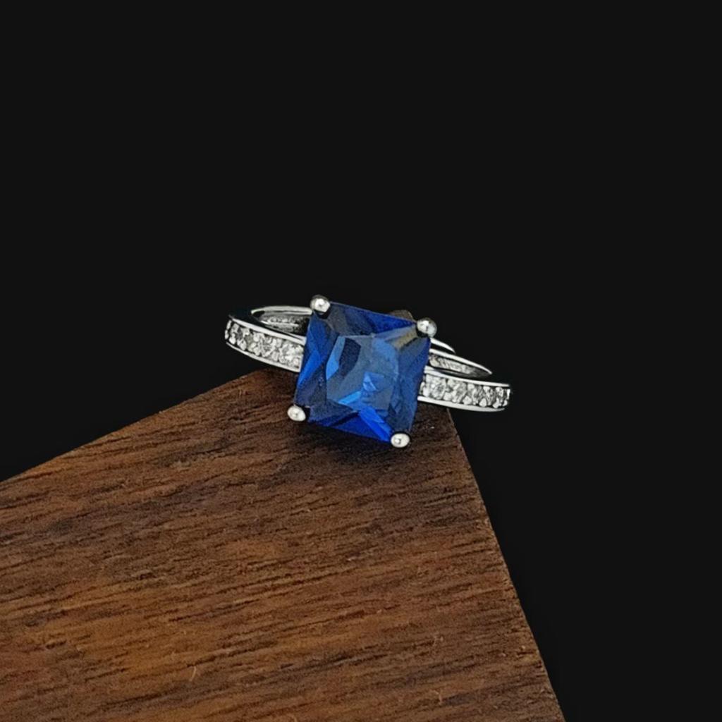 Jewelry Cultivated Sapphire Square Ring Square Four-Claw High Carbon Diamond Emerald Ring