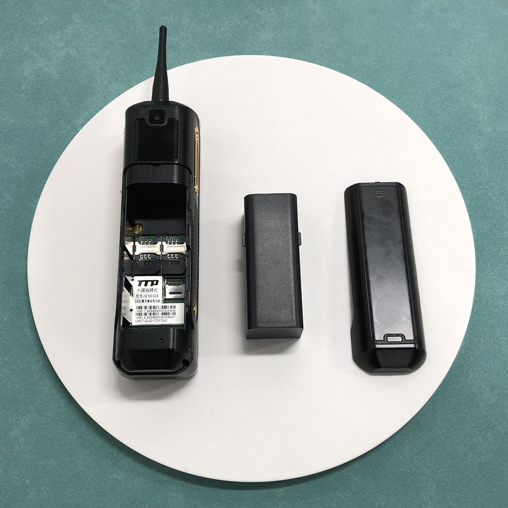 C10 4G-knapp mobiltelefon 2,6 tommers berøringsskjerm Dual SIM stor høyttaler 6800mAh super lang standby lommelykt retro klassisk mobiltelefon