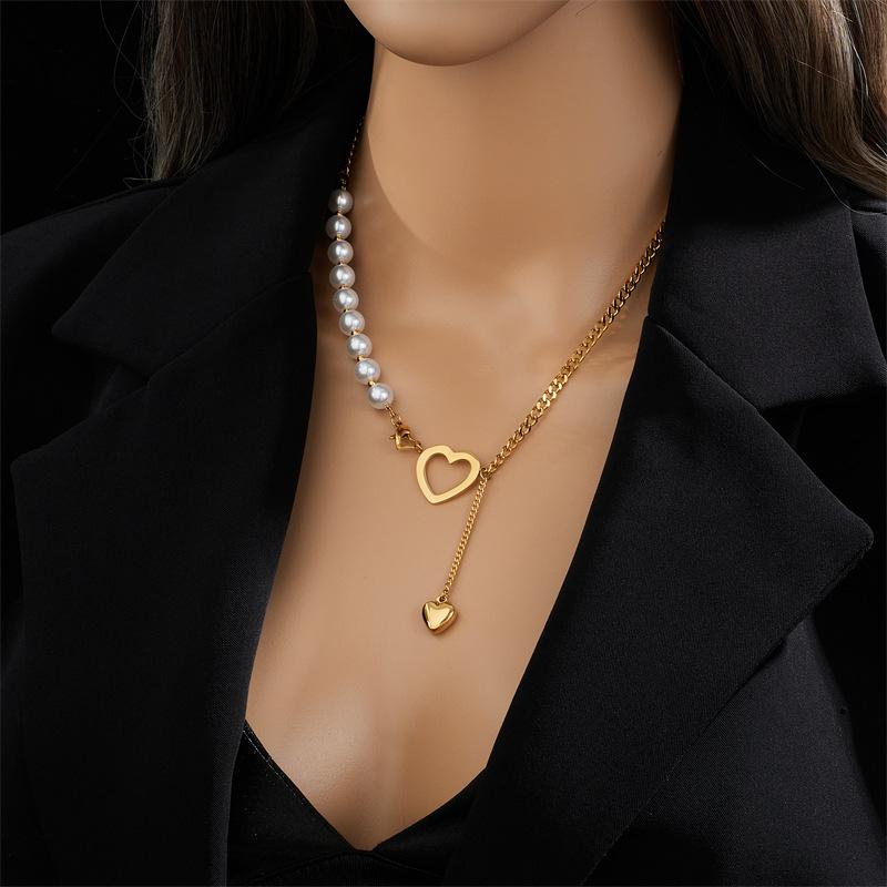Ladies Titanium Steel Pearls Hollow Heart Pendant Necklace Jewelry