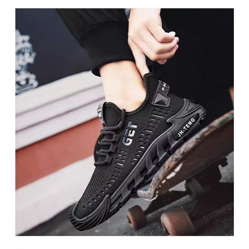 Men's Summer New Mesh Breathable Men's Casual Shoes Trend Versatile Hollow Single Shoes Solid Color One Foot Shoes